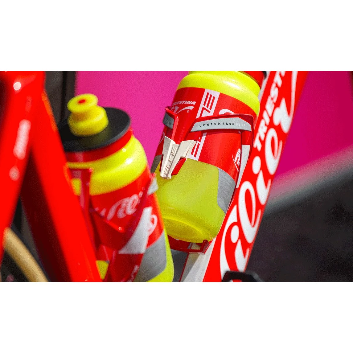 Elite Custom Race Plus Bottle Cage - Black Glossy/blue Graphic 8 Elite Custom Race Plus Bottle Cage - Black Glossy/blue Graphic - Afbeelding 8