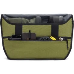 CHROME Simple Messenger MD - 15L - Olive Branch -Fiets Verkoop bg 332 olbr simple messenger md 12l kuriertasche olive branch 4 1220395