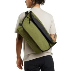 CHROME Simple Messenger MD - 15L - Olive Branch -Fiets Verkoop bg 332 olbr simple messenger md 12l kuriertasche olive branch 6 1220397