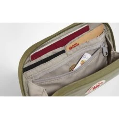 FJÄLLRÄVEN Fjällräven Kanken Travel Portemonnee - Ox Red -Fiets Verkoop fjaellraeven kanken travel wallet royal purple 7 1337423